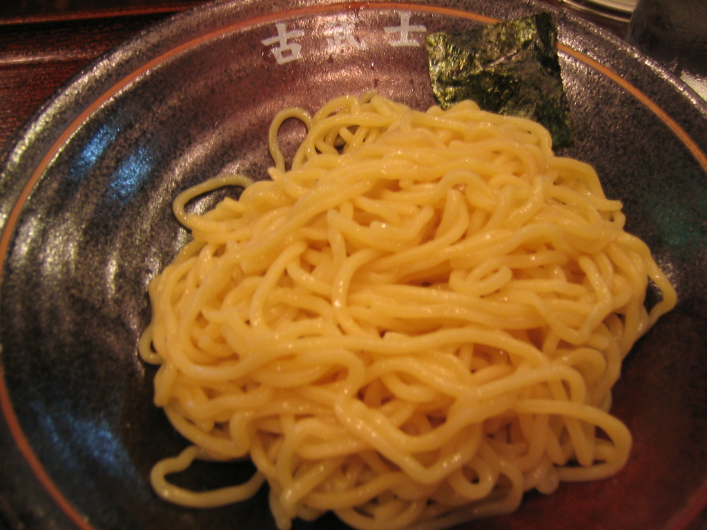 麺、普通盛り200g 麺、普通盛り200g